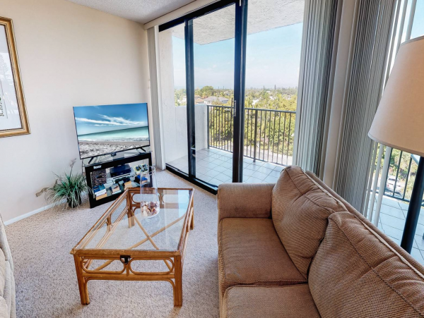 Siesta Key Vacation Rental Condo Walk To Beach Sleeps Six